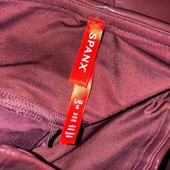 SPANX SPANXshape Faux Patent Leather Vegan
Leggings Ruby Red Petite SMALL - Picture 14 of 14